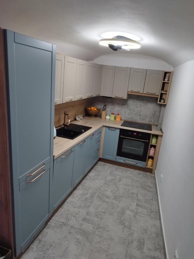 Apartment Antica With Yard & Bbq Split Exteriör bild